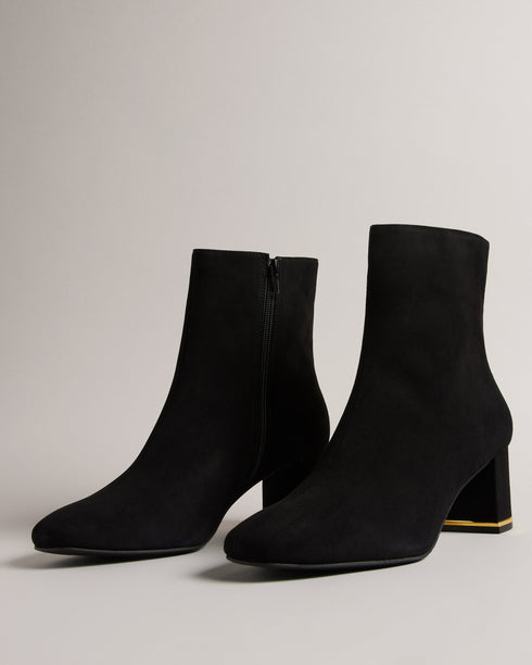 NORANAS-Boots-Step up your shoe game with our NORANAS ankle boots. Crafted from luxurious suede leather, they offer both style and comfort. The sleek design is complemented by a chic block heel and gold tone heel trim that'll take you from day to night with ease. Ankle boots Suede leather Block heel Gold tone heel trim Zip fastening Heel height: 6cm- Ted Baker Romania